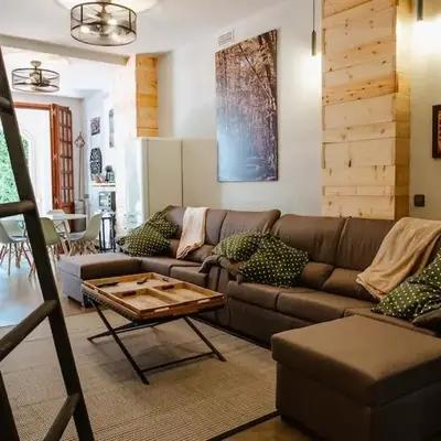 APARTMENT FOR 6 WITH POOL