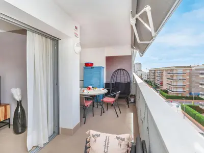 Un balcón o terraza de Apartment Les Suredes-3 by Interhome