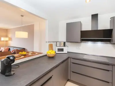 Una cocina o zona de cocina en Apartment Les Suredes-3 by Interhome