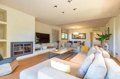 Zona de estar de Preciosa villa en la Costa Brava