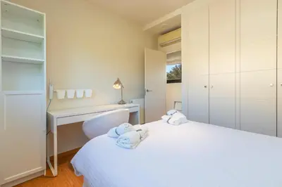 Cama o camas de una habitación en Preciosa villa en la Costa Brava