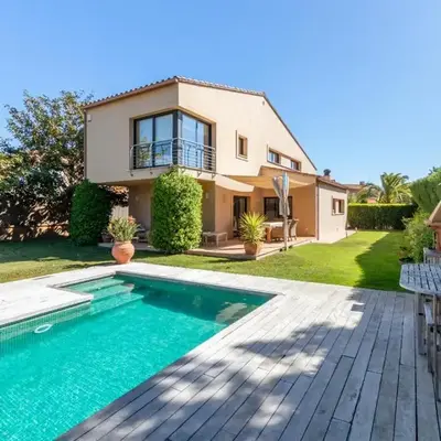 Preciosa villa en la Costa Brava