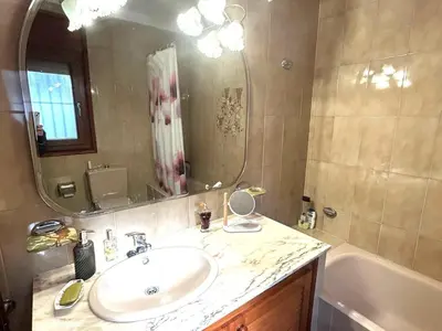 Un baño de Villa Anna 10 people private pool 10 kms Lloret