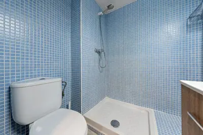 Un baño de Hauzify I Apartament Plenamar