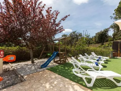 Jardín al aire libre en Holiday Home Selvamar by Interhome