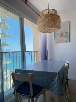 Plano de Apartamento Primera Línea de Mar