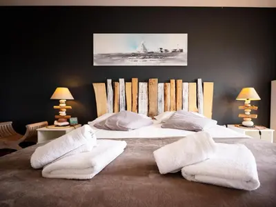 Cama o camas de una habitación en Villa Rosa by Alventholidays