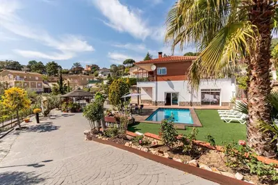 Piscina en o cerca de Villa Paraíso