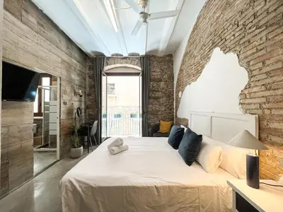 Cama o camas de una habitación en Aptw Pool in heart of old town