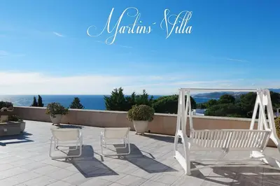 Vista general del mar o vista desde la villa