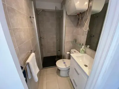 Un baño de Estudi a primera línia de mar