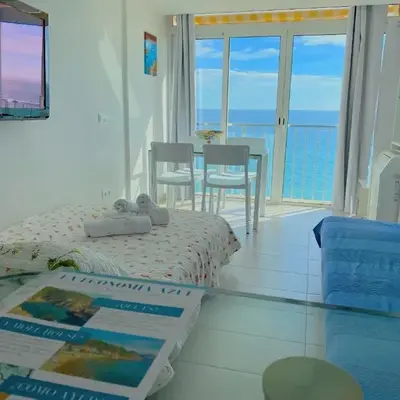 Estudi a primera línia de mar