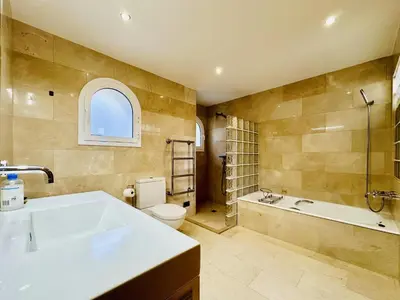 Un baño de Aurea CostaBravaSi