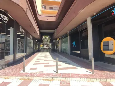 Plano de Apartamento Moderno en el Centro de Platja d'Aro - Cerca de la Playa y Parking Incluido - ES-209-54