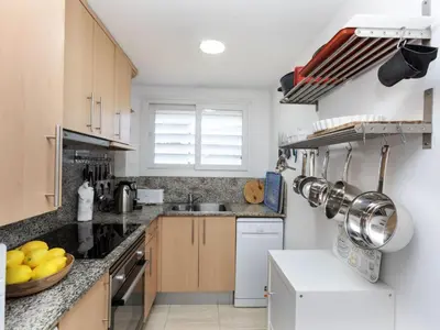 Una cocina o zona de cocina en Apartment El Moli by Interhome