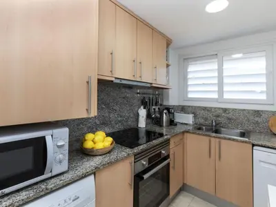 Una cocina o zona de cocina en Apartment El Moli by Interhome