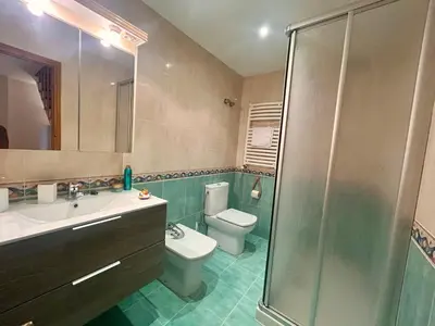 Un baño de Gran casa per a families a 5 minuts de la platja