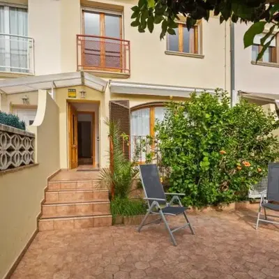 Gran casa per a families a 5 minuts de la platja