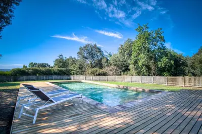 Piscina en o cerca de Mas Dalia - Turismo Rural - Girona - Monells, Empordà