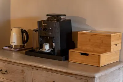 Utensilios para hacer té y café en Mas Dalia - Turismo Rural - Girona - Monells, Empordà