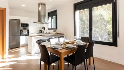 Una cocina o zona de cocina en ULLASTRES
