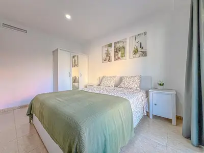 Cama o camas de una habitación en Vivalidays Francesco - LLoret de Mar - Costa Bra
