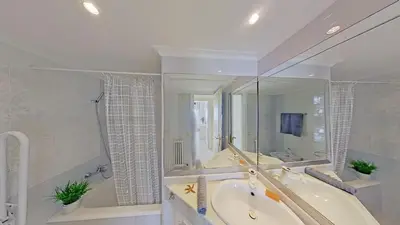 Un baño de Premium Habitat Del Far