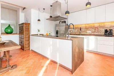 Una cocina o zona de cocina en Gallinero - Familienfreundliches Appartment in Katalanischer Masia