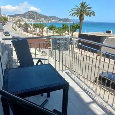 Estudio con Impresionantes Vistas al Mar