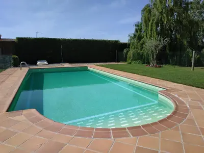Piscina en o cerca de CAN PLANAS Rural