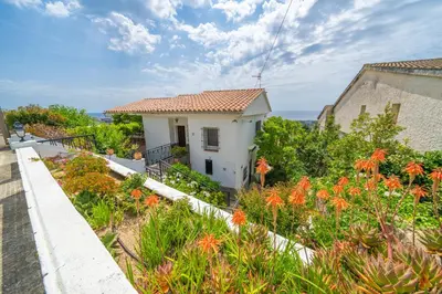 Paisaje cerca de esta villa