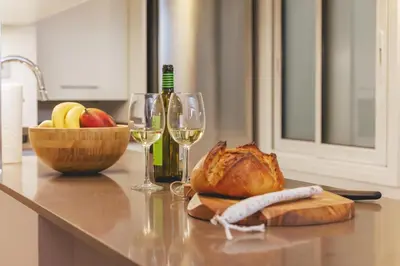 Bebidas en Bravissimo Hortes, 3-bedroom centre apartment