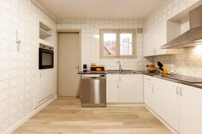 Una cocina o zona de cocina en Bravissimo Maragall, very spacious and central