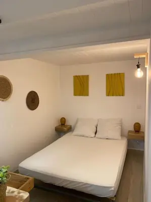 Cama o camas de una habitación en Villa con piscina privada Costa brava