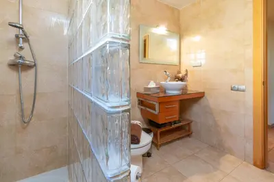 Un baño de Casa en Palafrugell con jardin, Costa Brava