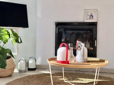 Una televisión o centro de entretenimiento en Vega
