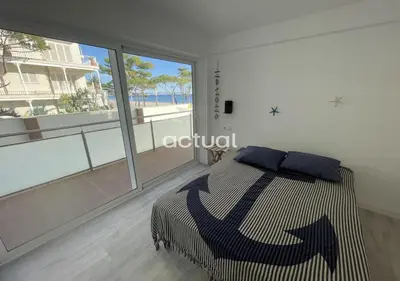 Cama o camas de una habitación en LES ONADES 1º 3ª