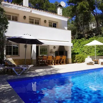 Villa de Lujo con Piscina Privada cerca del Mar - ES-323-61