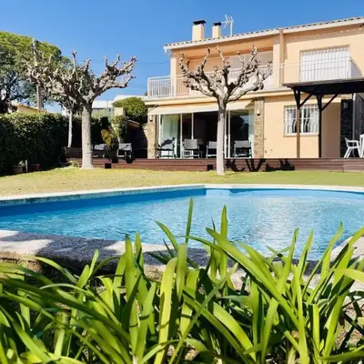 Villa Sol i Mar by Costabravaway