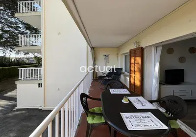 Una televisión o centro de entretenimiento en Ridaura