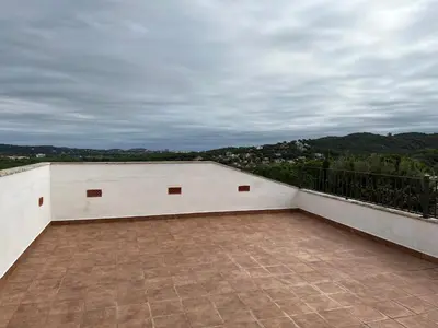 Vista general de una montaña o vista desde la villa