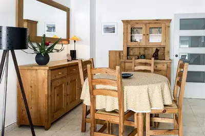 Zona de estar de LETS HOLIDAYS Big Apartment With Parking