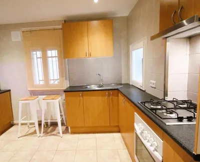 Una cocina o zona de cocina en Playa de Aro vista mar - Pura Vida apartment
