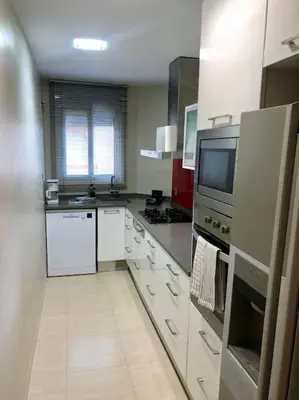 Una cocina o zona de cocina en The White Lilies