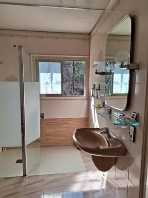 Un baño de Torre els Rosers - villa familiar