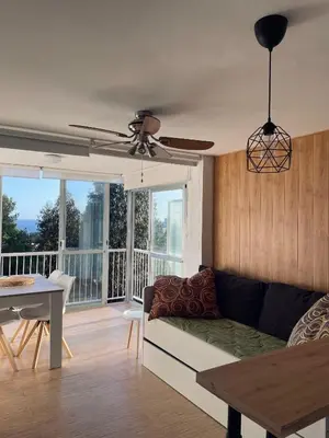 Zona de estar de Apartamento a 10 min de la Playa - Parking Privado