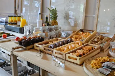 Comida en o cerca de este hostal o pensión