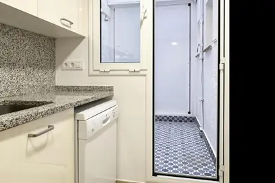 Una cocina o zona de cocina en LETS HOLIDAYS Cozy apartment near beach Tossa 2