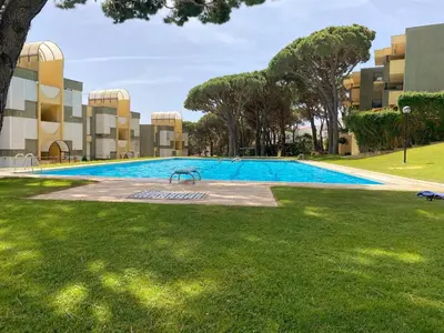 Piscina en o cerca de Apartament reformat, Wi Fi, parking, piscina, AC