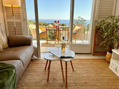 Un balcón o terraza de Encantador piso con imponentes vistas al mar
